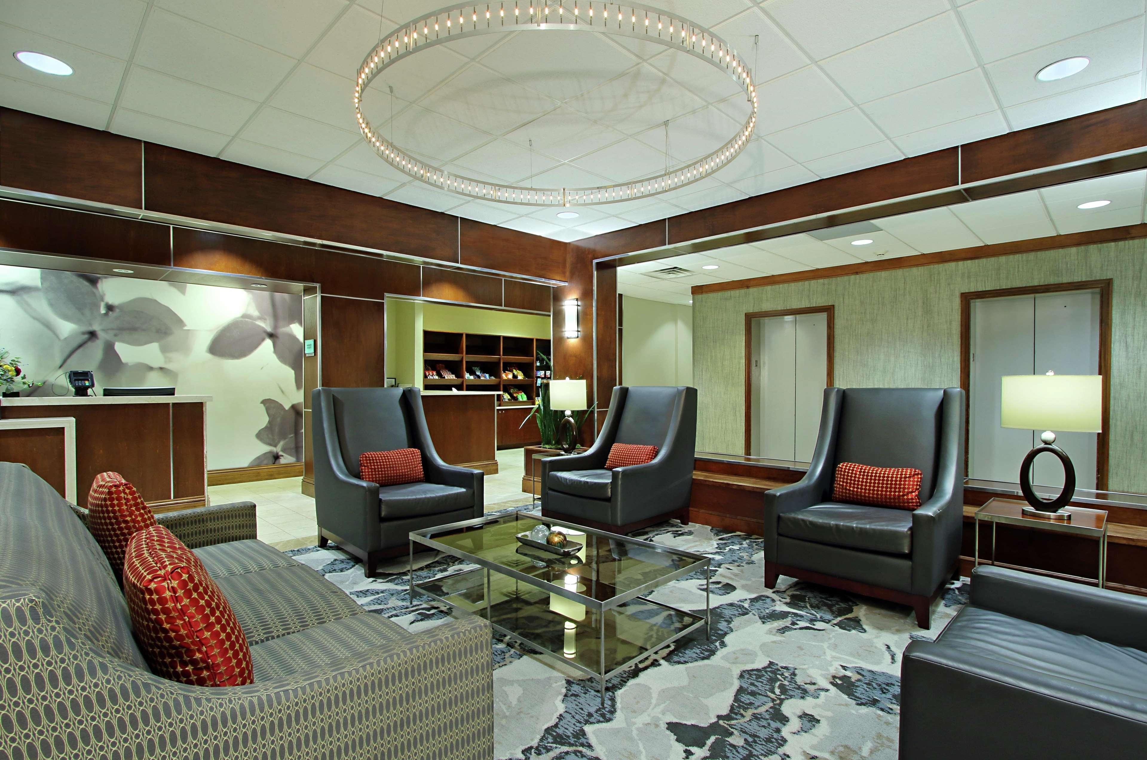 Отель Doubletree By Hilton Ньюарк Экстерьер фото