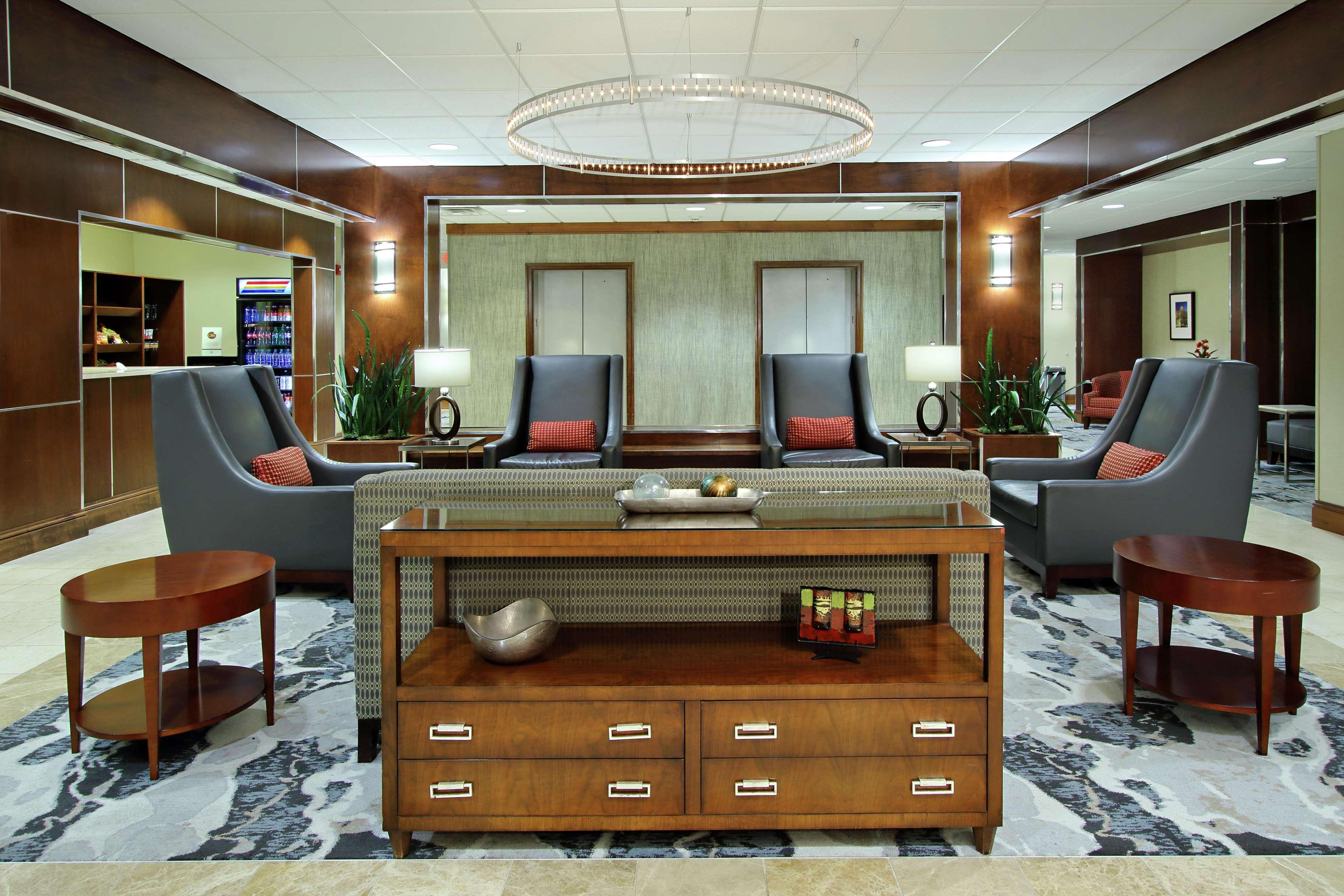 Отель Doubletree By Hilton Ньюарк Экстерьер фото